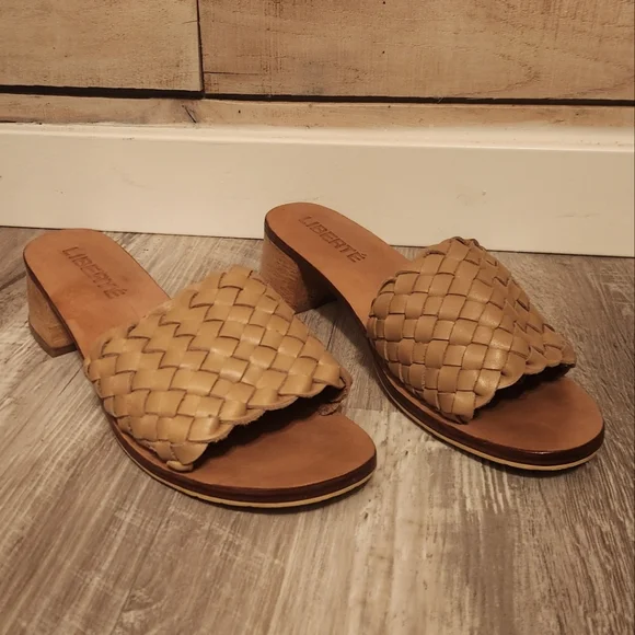 Liberté Santorini Woven Leather Slides Sandals EUC! - Picture 5 of 9